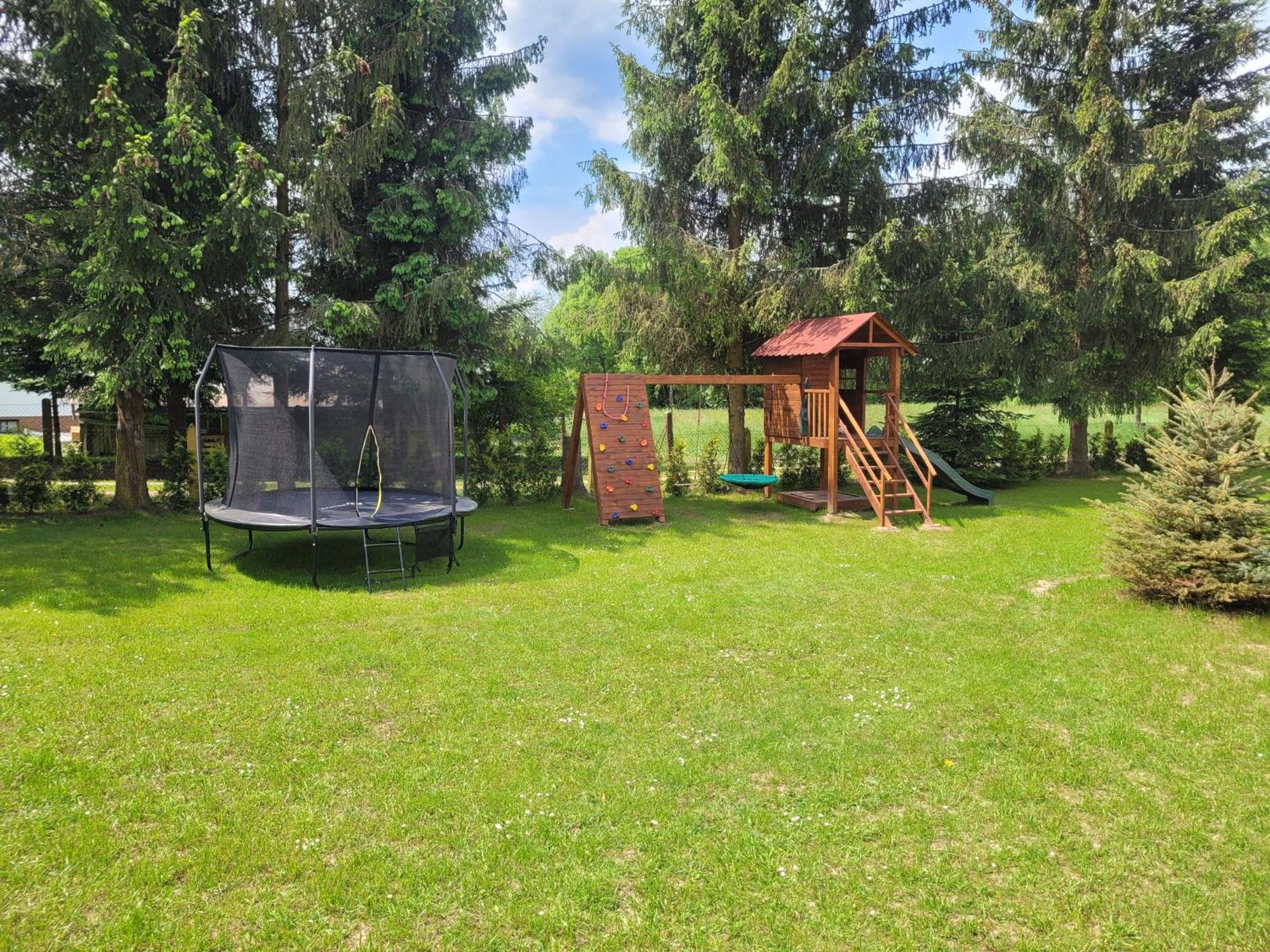 Urocza Kryjowka Ze Spa Lesko Exterior photo